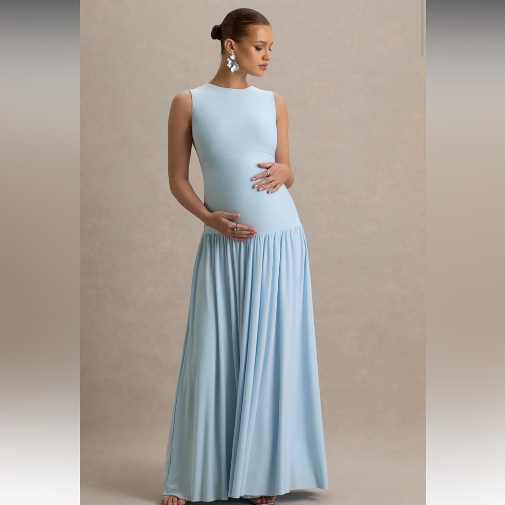 Maternity gown. Club London. Beautiful color and style